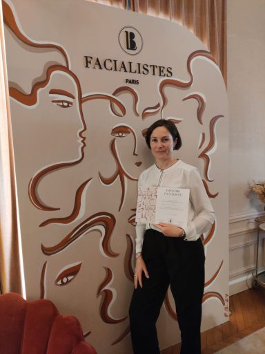 Remise des diplômes à l'académie des facialistes à Paris, experte kobido, soin du visage. 